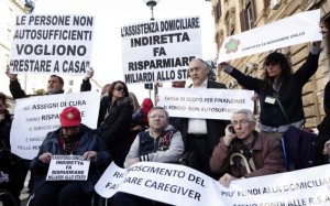 MANIFESTAZIONE DI PROTESTA DAVANTI AL MINISTERO DELL'ECONOMIA PER LA MANCATA ATTIVAZIONE DEL FONDO PER I MALATI DI SLA